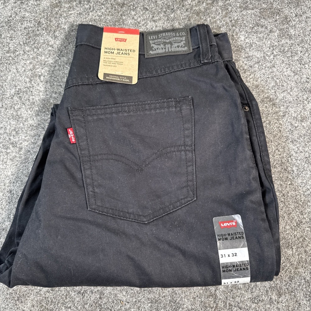Levi's Women's High-Waisted Mom Jeans Black Size 31x32 New With Tags